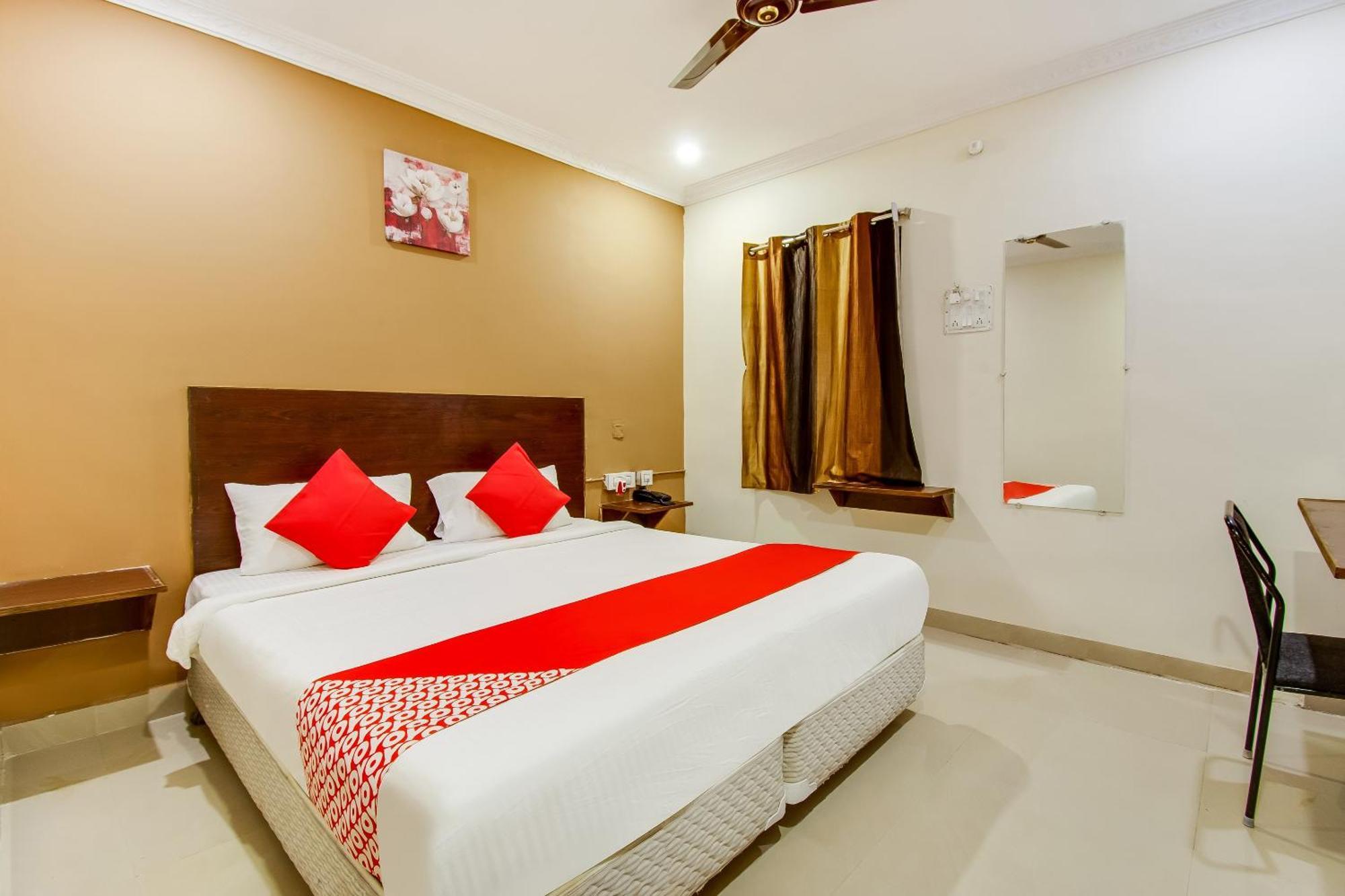 Hotel Oyo Akshaya Nest à Vijayawāda Extérieur photo